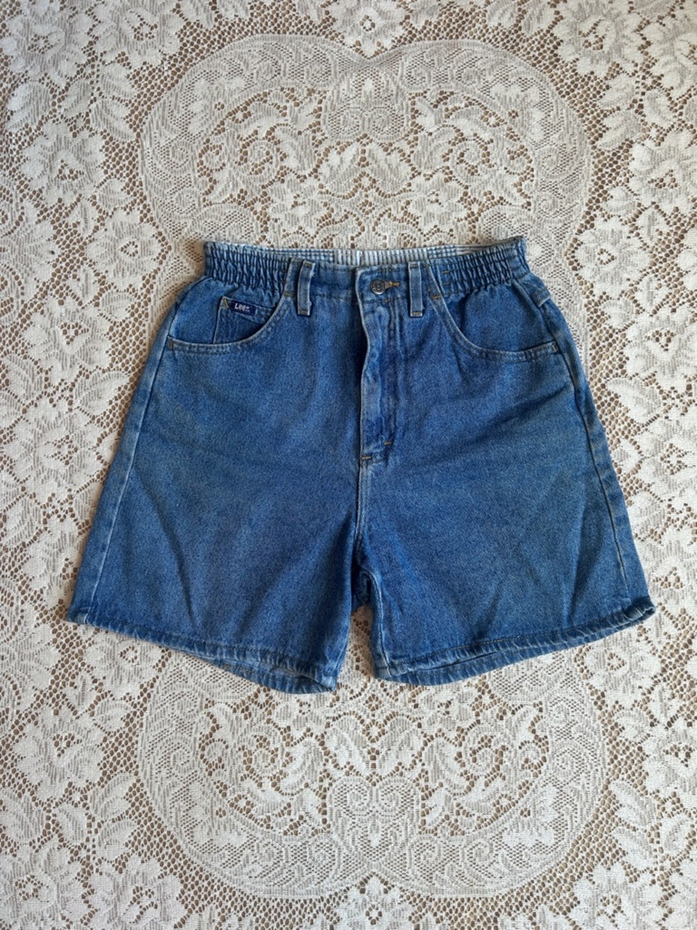 Lee Classic Vintage Denim Shorts, Medium Wash, Size 28